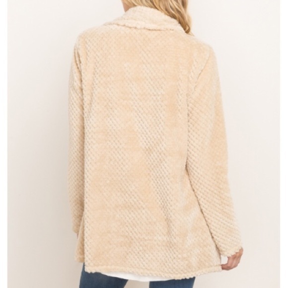 Oversized and Slouchy Sweater Cardigan - Picture 5 of 8